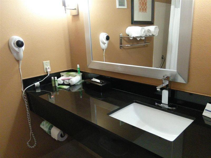 Holiday Inn Express Hotel And Suites Houston Kingwood Esterno foto