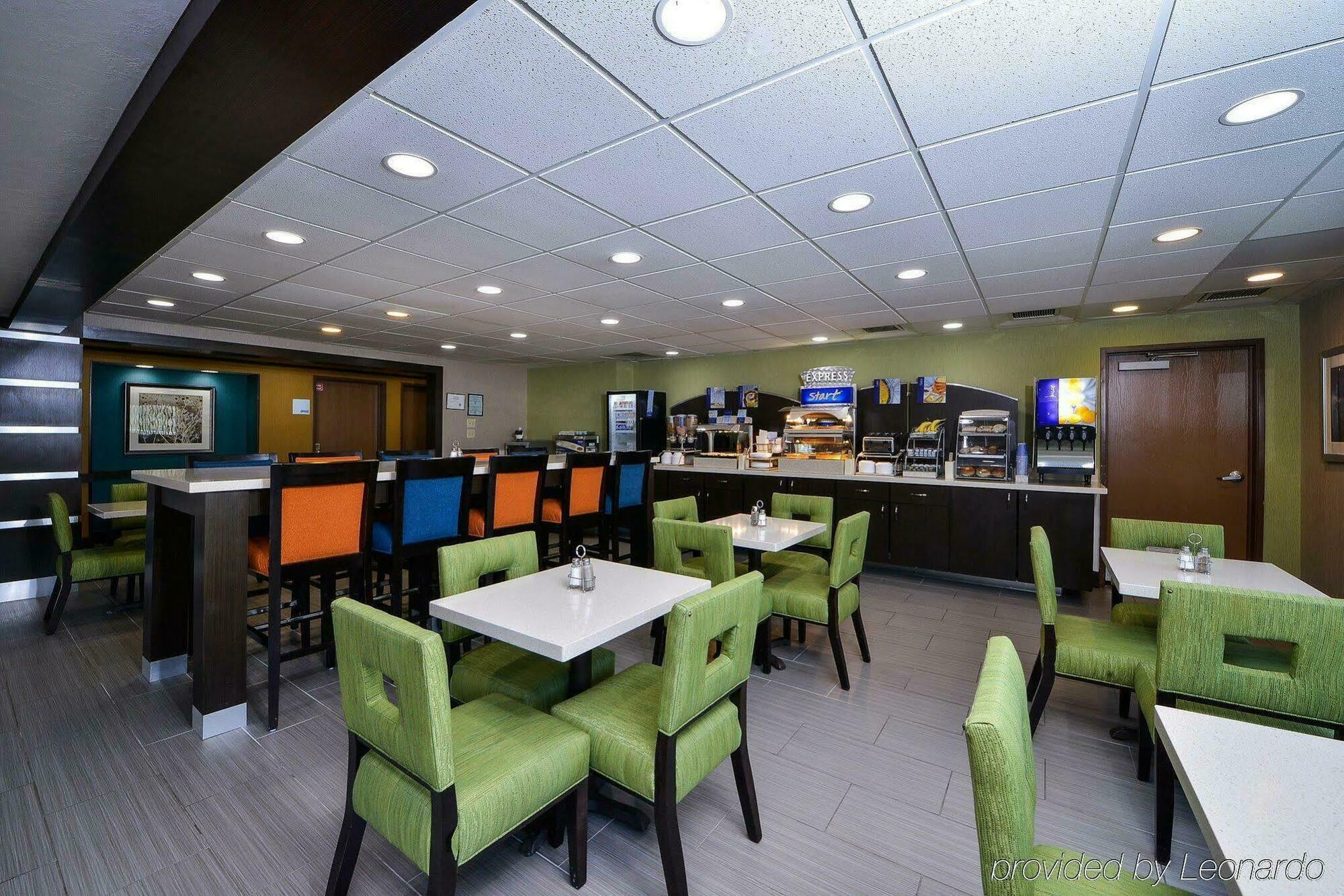 Holiday Inn Express Hotel And Suites Houston Kingwood Esterno foto